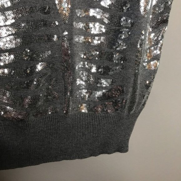ARDEN B Sequin front gray short sleeve sweater top size Small - Picture 4 of 9